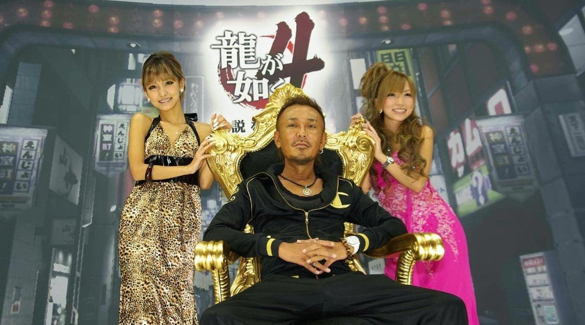 Criador da franquia Yakuza comenta sobre a disputa com a Sega para incluir profissionais do sexo no jogo 1 yakuza-108479.webp